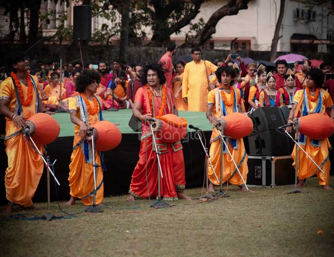 লাগল যে দোল