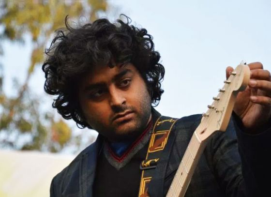 Debut director Arijit Singh is searching for Bengali dialogue writers