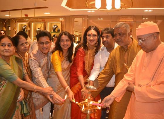 Rituparna Sengupta inaugurates newest store of Shyam Sundar Co. Jewellers