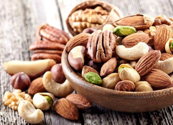 3 Benefits of eating nuts