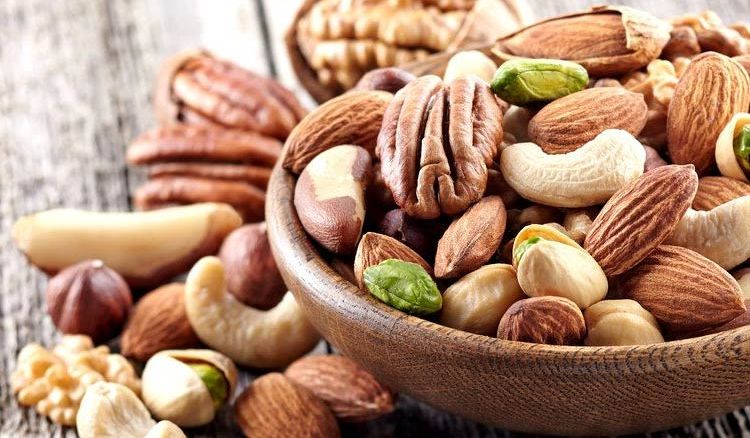 3 Benefits of eating nuts