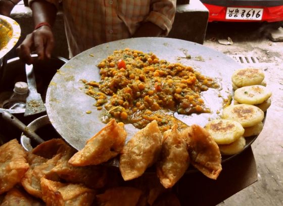 কলকাতার স্ট্রীটফুডের মুকুটে জুড়ল নতুন পালক