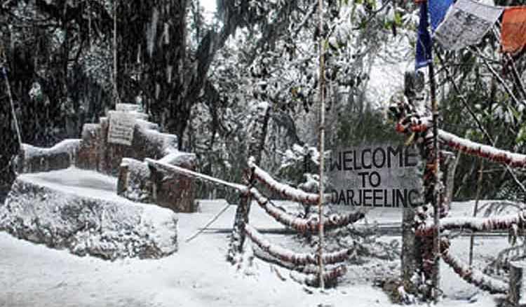 Snowfall at Darjeeling after 10 years