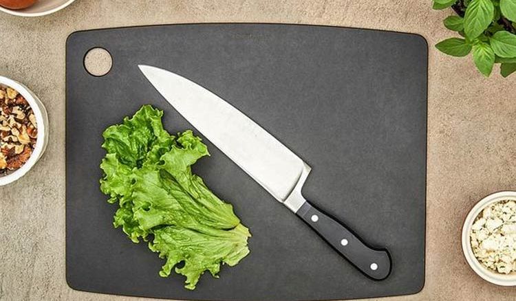 Different types of chopping boards and their uses