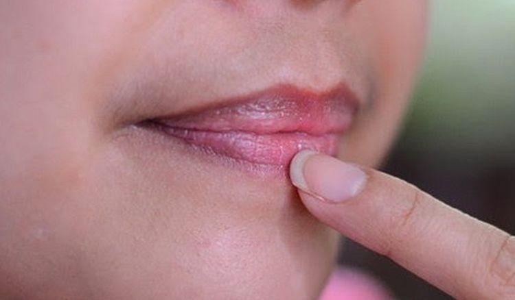 Tips of soft lips