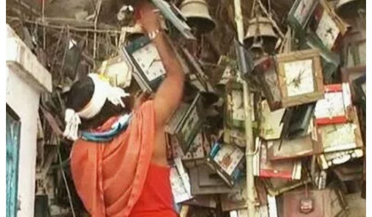 Puja will be done by watches in Brahma Baba’s temple