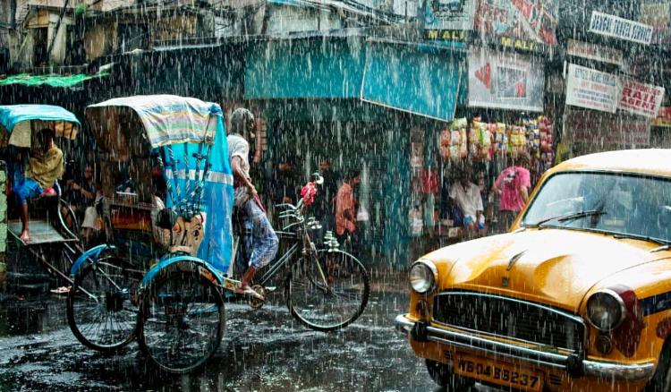 বঙ্গোপোসাগরে ঘূর্নীঝড়ের প্রভাবে সপ্তাহ জুড়ে কলকাতায় ভারী বৃষ্টির সম্ভাবনা