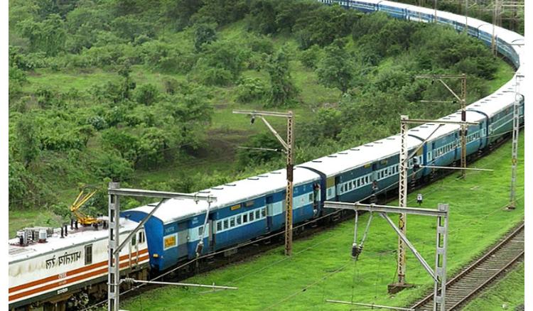 Indian Railways provide free video streaming service for passengers