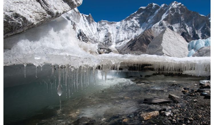 Himalayan glaciers are in danger level