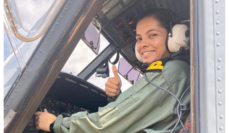 First woman navy pilot in India