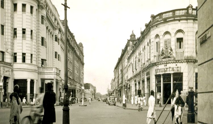 রাস্তার গল্পে খুঁজে পাওয়া ইতিহাস