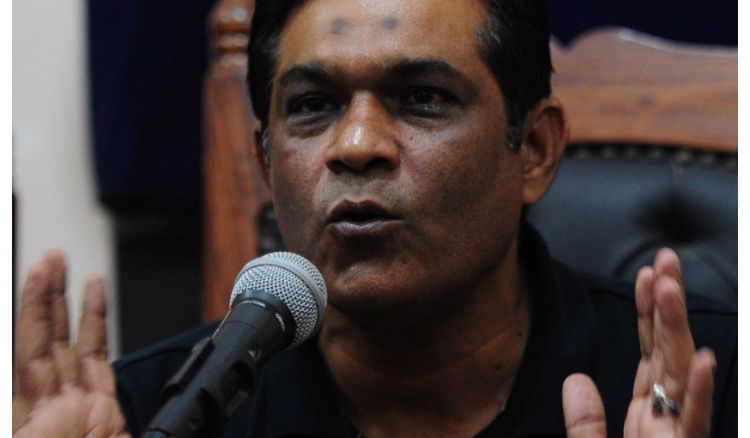 Rashid Latif Request Sourav to start cricket matches between India and Pakistan