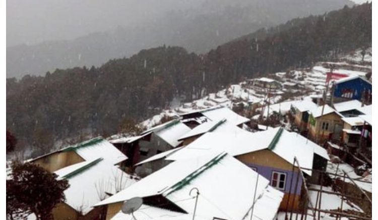 snowfall in Darjeeling-Sandakfu in the spring