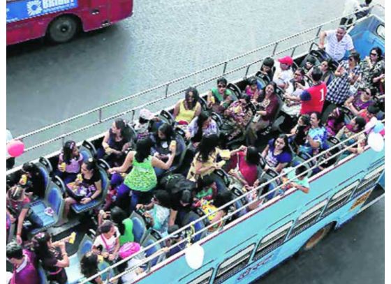 কলকাতার রাস্তায় আসতে চলেছে হুড খোলা দোতলা বাস