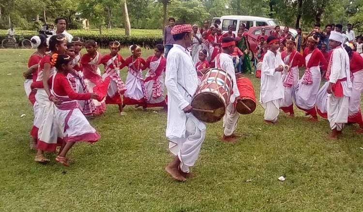 মালভূমি রুক্ষ্মতায় রূপসী 