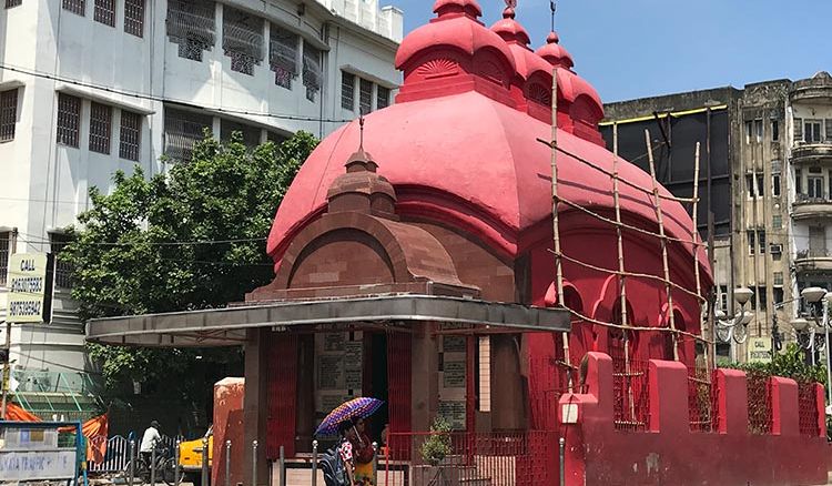 কলকাতার ইতিহাসের সাক্ষী লাল মন্দির