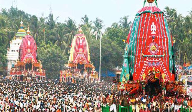 জগন্নাথদেবের রথযাত্রার অনুরূপ, রথে বুদ্ধদেবের মূর্তি স্থাপন করে রথযাত্রার চল ছিল একসময়