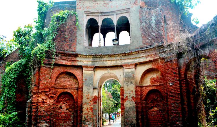 প্রজাদের অন্নকষ্ট দূর করার জন্য রাজবাড়ির ভেতরেই শস্য উৎপাদনের ব্যবস্থা করেছিল এই রাজ পরিবার