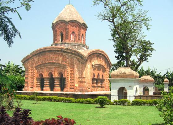 হুগলির দুই অনন্ত বাসুদেব মন্দির