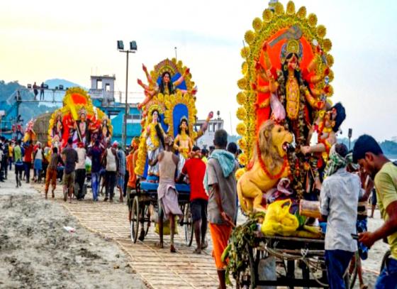 শতবর্ষ আগে মা দুর্গার পুজো ও বিসর্জনে রেষারেষিতে ঘটেছিল এক কাণ্ড