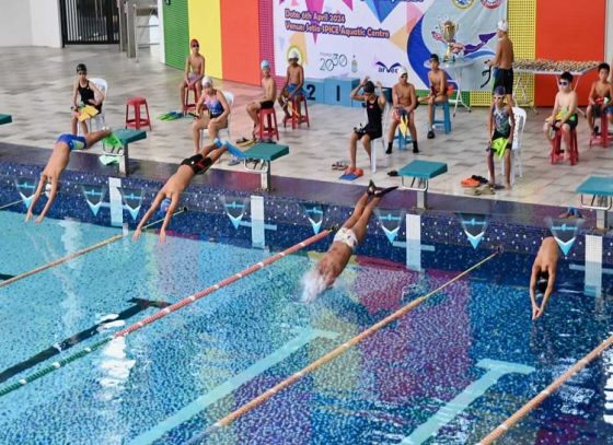 Fin Swimming: ফিন সাঁতার প্রতিযোগিতায় সোনা জিতল বাংলার ছেলে মৈত্র