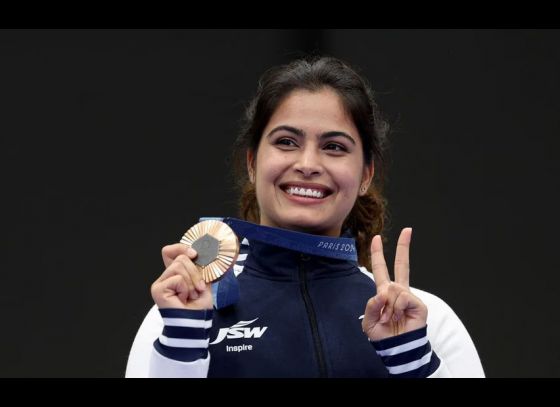 Manu Bhaker: Olympic medalist Manu Bhaker is coming to Kolkata for Durga Puja.