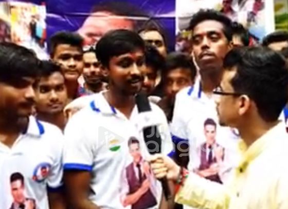 Watch the video to see what the Akshay Kumar Fan Club Kolkata did
